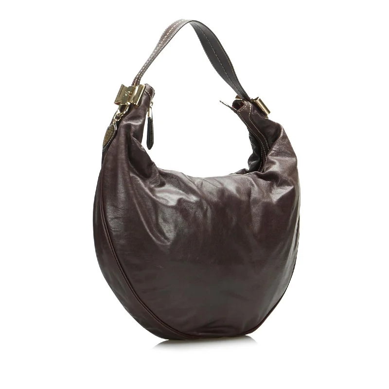 Women Gucci Sylvie bags with a detachable ribbon detailGucci Duchessa Hobo (vwybfo)