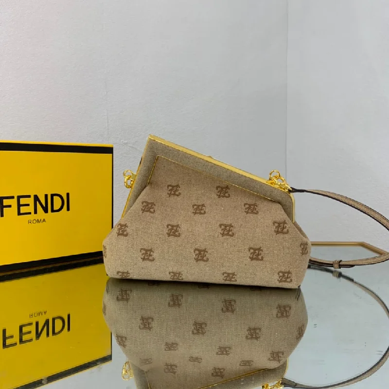 Fendi bags with a detachable mobile phone holder for on - the - go connectivityFendi Luxury Bag - FED - 322