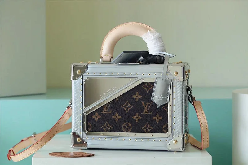 Louis Vuitton bags with a detachable mirror inside for on - the - go touch - upsBC - LOUIS VUITTON BAGS - 6762