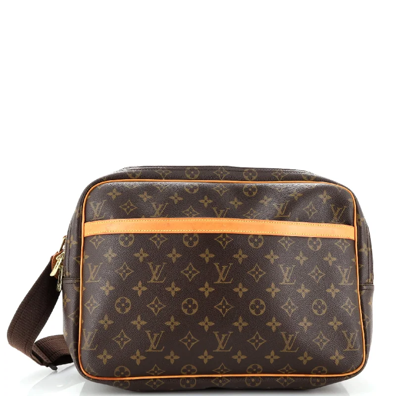 Women Gucci bags with a snap - button closure and a decorative charmReporter Bag Monogram Canvas GM