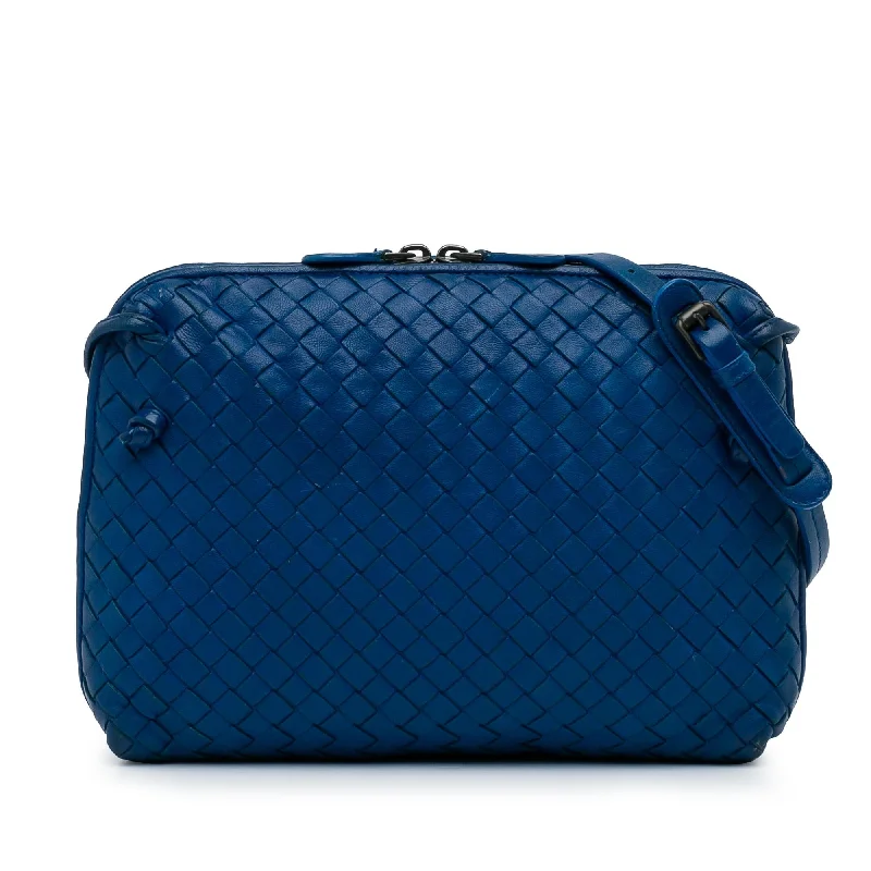 Bottega Veneta mini bags for summer outingsBottega Veneta Intrecciato Nodini (SHG-s4BCWb)