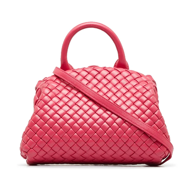 Bottega Veneta bags for urban commutingBottega Veneta Intrecciato Mini The Handle (SHG-ldjN43)