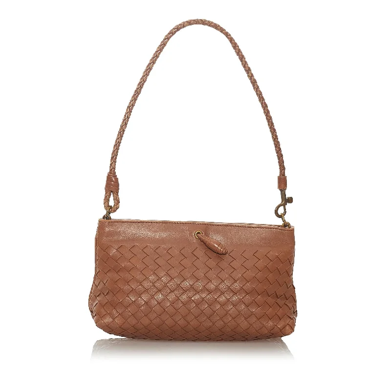 Bottega Veneta classic intrecciato bags in blackBottega Veneta Intrecciato Leather Shoulder Bag (SHG-27384)