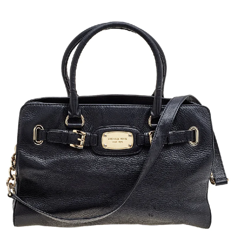 Michael Michael Kors Bags for product launches to match the brand's imageBlack Leather Shoulder Bag