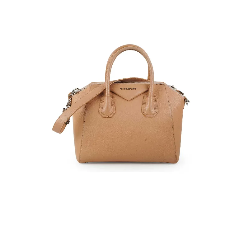 High-end designer bags for menGivenchy Small Antigona Beige