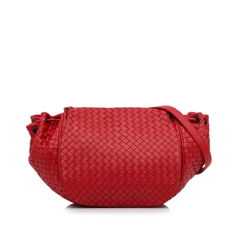 Bottega Veneta bags with geometric patternsBottega Veneta Intrecciato Flap Crossbody (SHG-GKJ8vN)