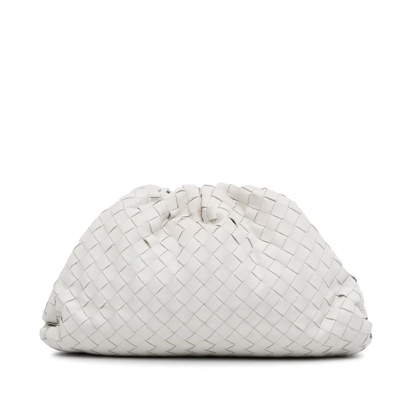 Bottega Veneta bags in pastel colorsBottega Veneta Intrecciato The Pouch (SHG-nux3tn)