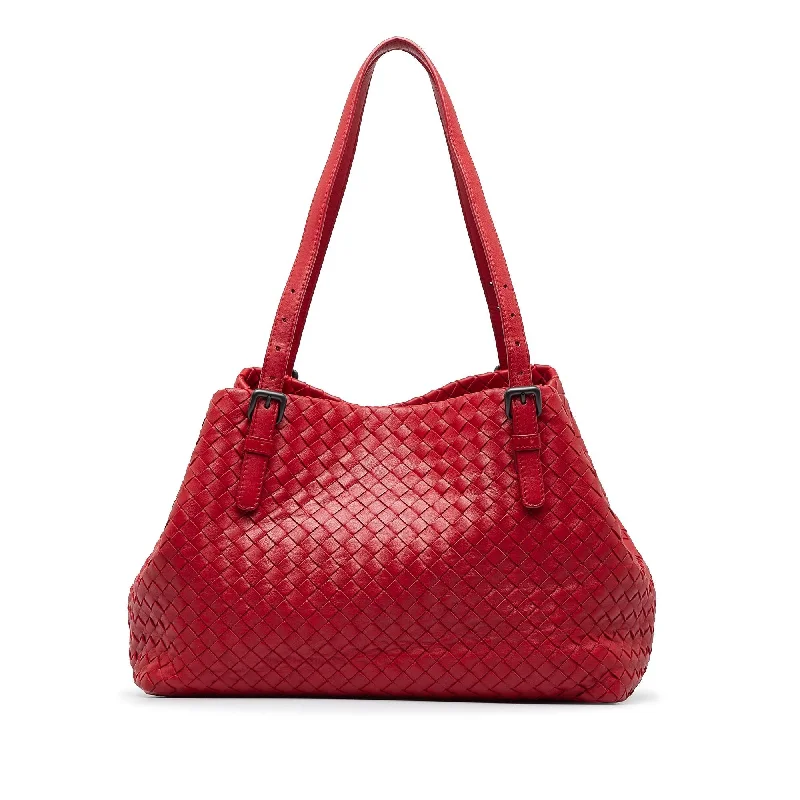 Bottega Veneta bags with engraved logosBottega Veneta Medium Intrecciato Cesta (SHG-w2yfJw)