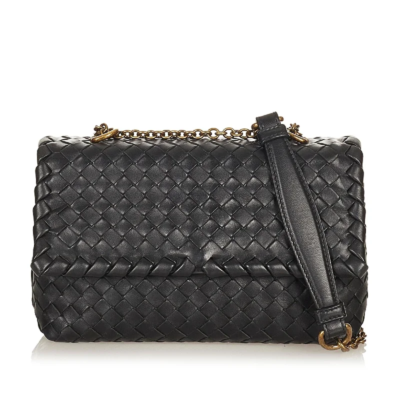 Bottega Veneta bags for movie premieresBottega Veneta Intrecciato Olimpia Crossbody Bag (SHG-26968)