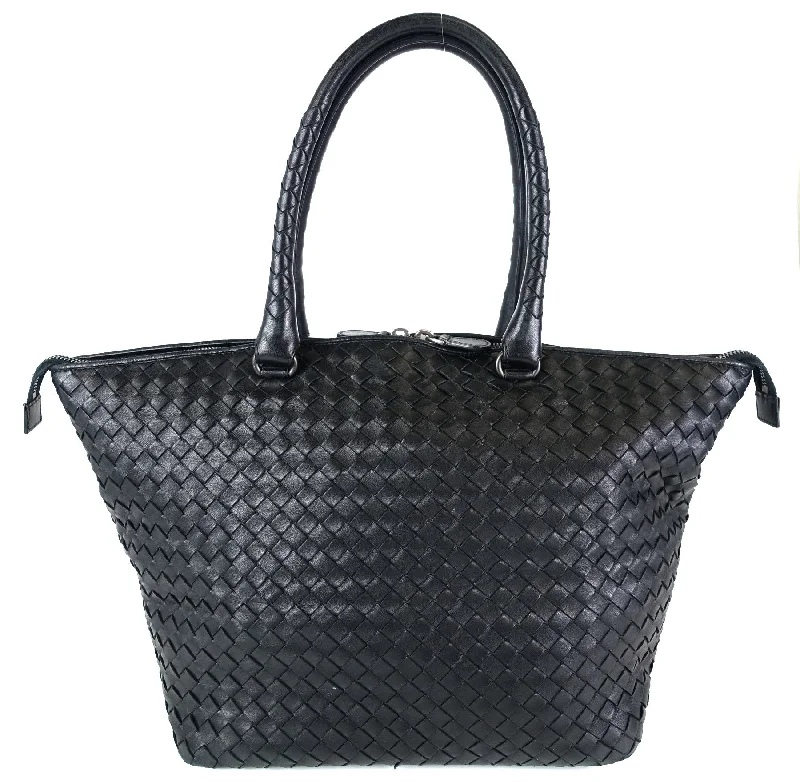 Bottega Veneta classic intrecciato bags in blackIntrecciato Nappa Leather Top Zip Handbag