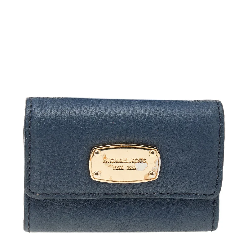 Michael Michael Kors Bags for dance performances with a design that won't restrict movementBlue Leather Wallet