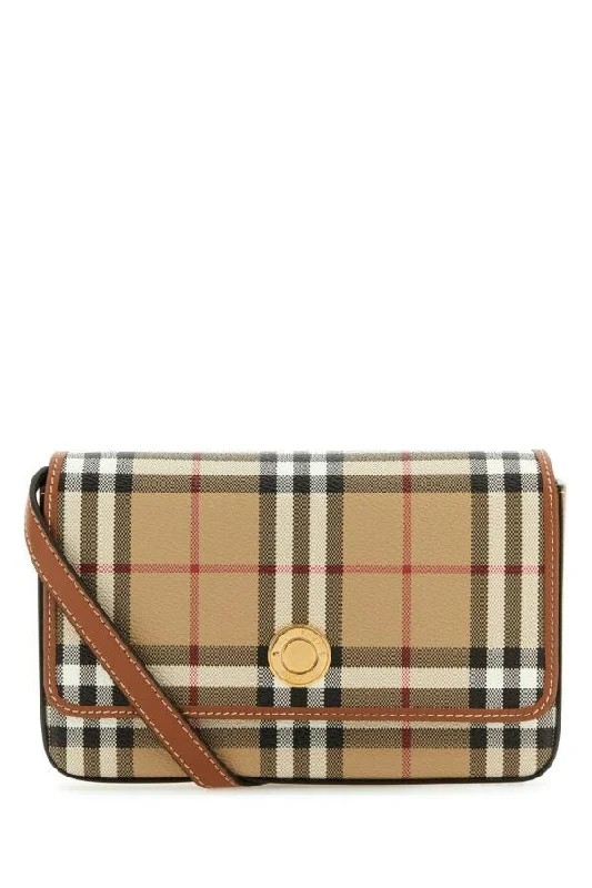 Burberry Bags for Women's Spring 2025 CollectionBurberry Woman Portafoglio