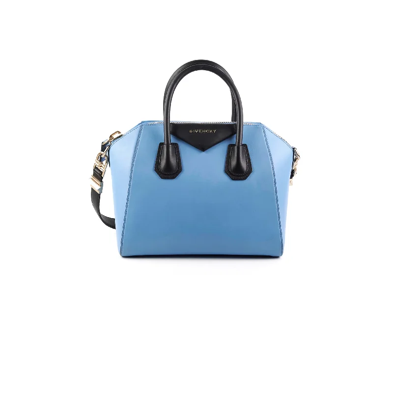 Minimalist leather handbagsGivenchy Small Antigona Blue