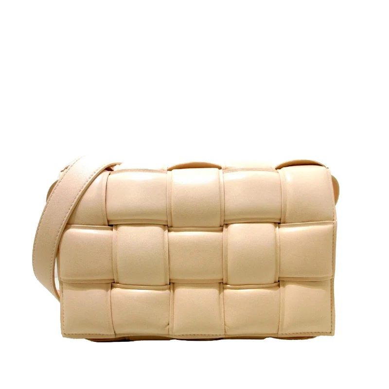 Bottega Veneta bags with leather - wrapped bucklesBottega Veneta Intrecciato Padded Cassette (SHG-JBcEzg)