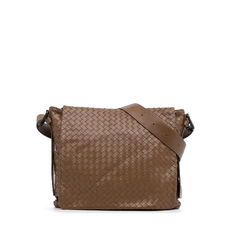 Bottega Veneta bags with diamond - shaped patternsBottega Veneta Intrecciato Crossbody Bag (SHG-dVcDPx)