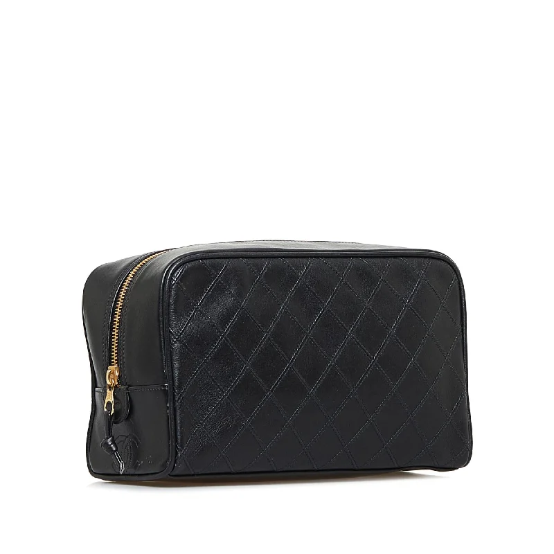 Chanel bags in luxury boutiques worldwideChanel Matelasse Clutch Bag (96S5J6)