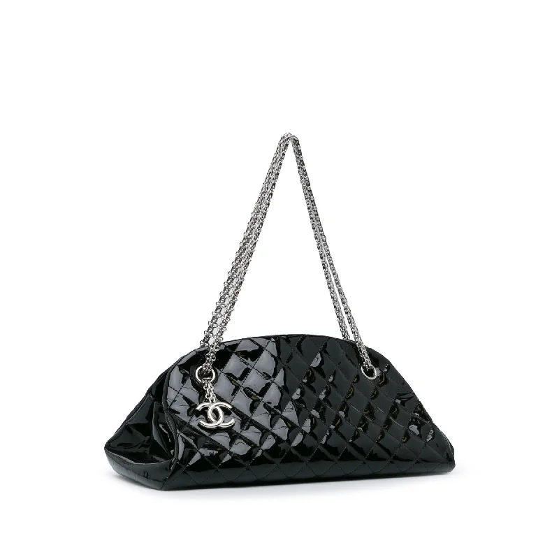 Chanel bags for women who appreciate fine craftsmanshipChanel Medium Patent Just Mademoiselle Shoulder Bag (IKOedq)