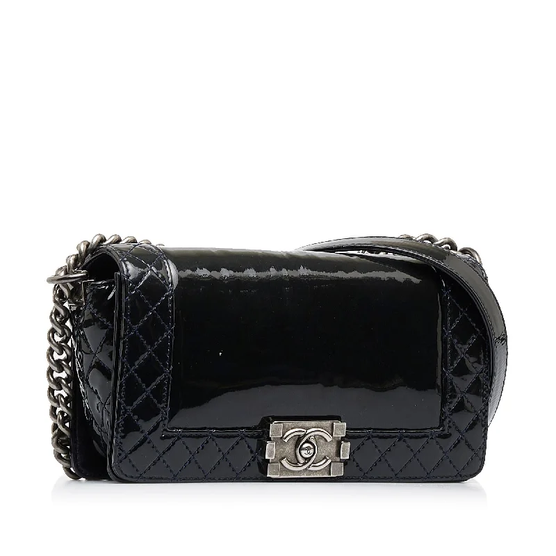 Chanel Classic Flap Bag for Evening PartyChanel Medium Patent Reverso Boy Flap (LRKOPy)