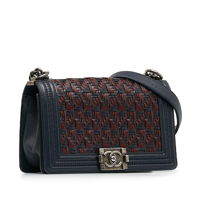 Chanel Designer Handbag with Unique DesignChanel Medium Woven Lambskin Boy Flap (FyfyN3)