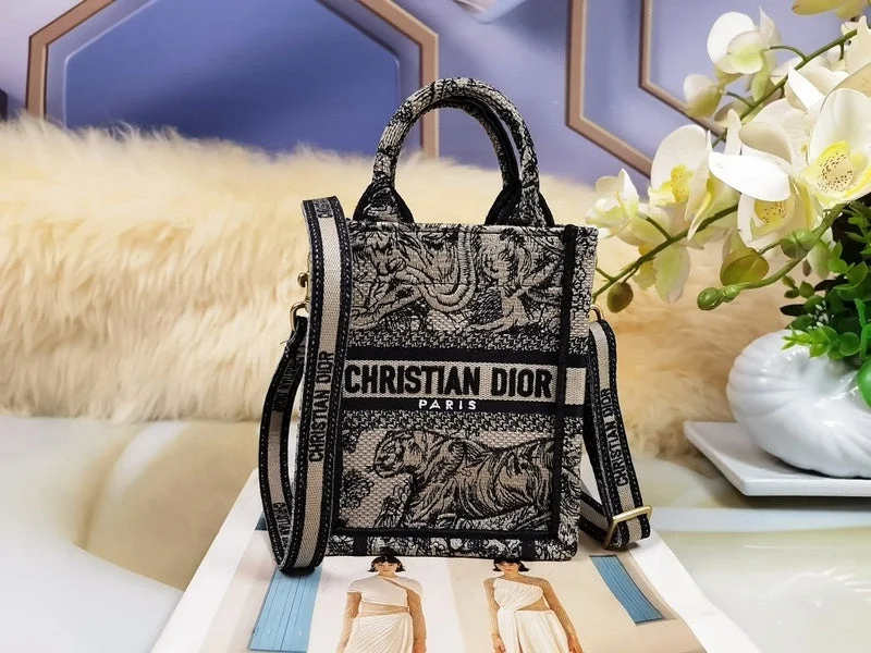 Christian Dior bags with a detachable coin purse insideDior Bag