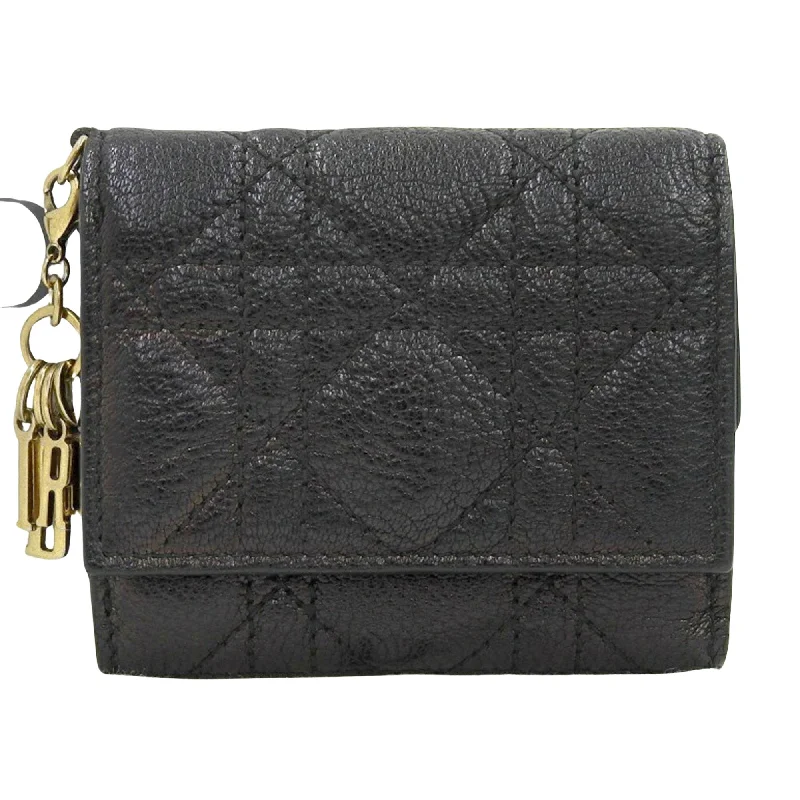 Christian Dior handbags with a detachable mirror for on - the - go touch - upsDior Lady Dior Wallet