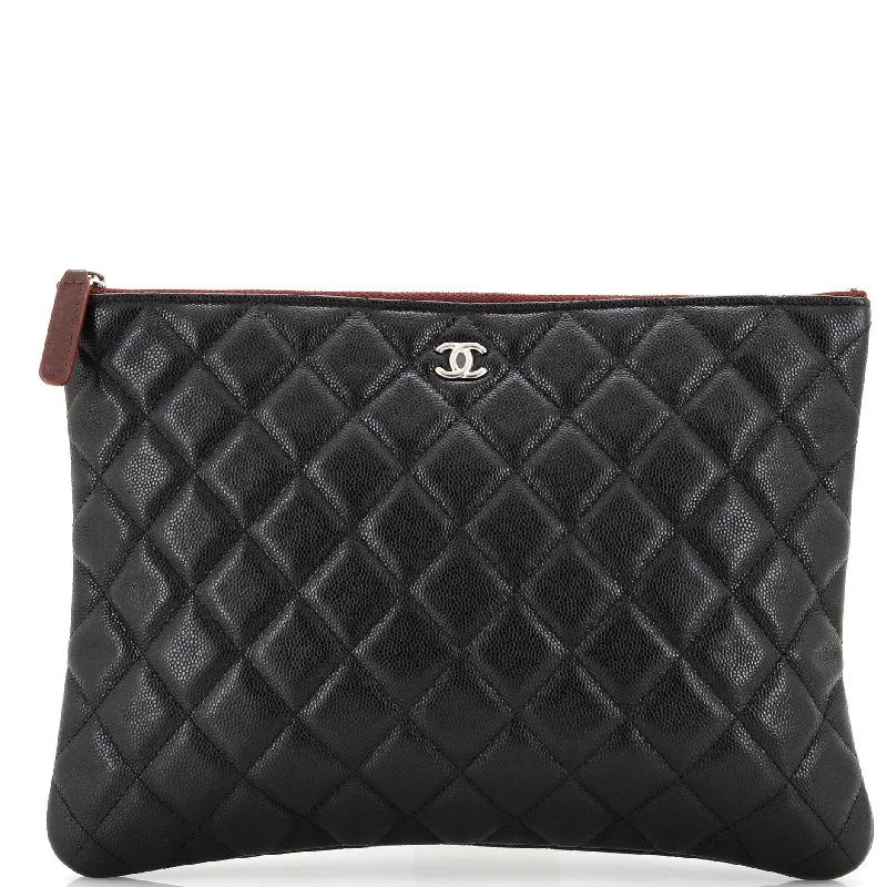 Fashion - forward Christian Dior tote bags for the modern womanO Case Clutch Quilted Caviar Medium