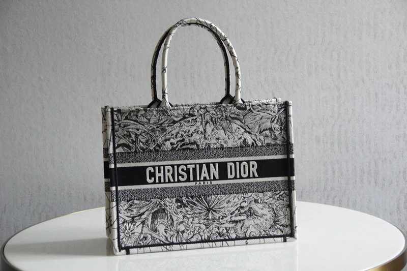 Christian Dior bags with a zip - top closure and multiple compartmentsmakbags - Dior Bags - 792